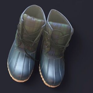 NAVY PLAID DUCK BOOTS